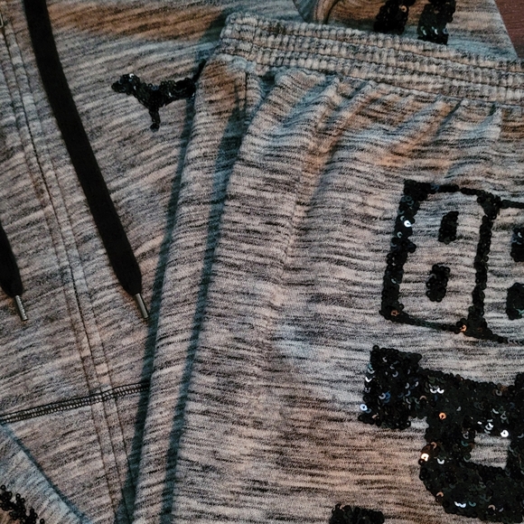 Medium vs pink set - Picture 4 of 4